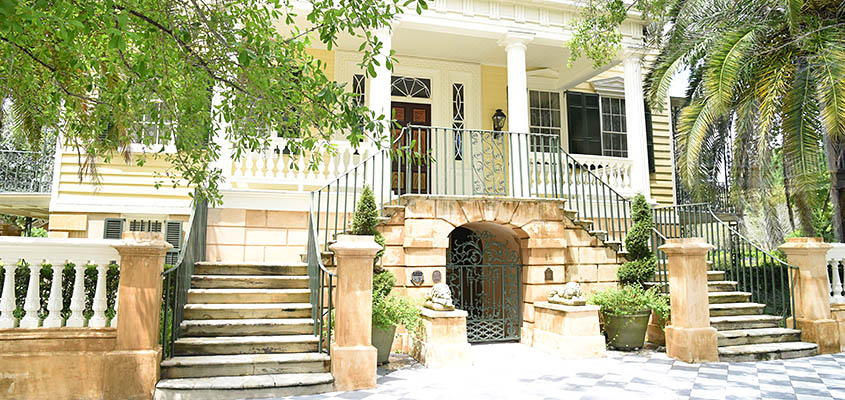 Residential Area Charleston Historic District Home. © 2017 Audra L. Gibson. All Rights Reserved.